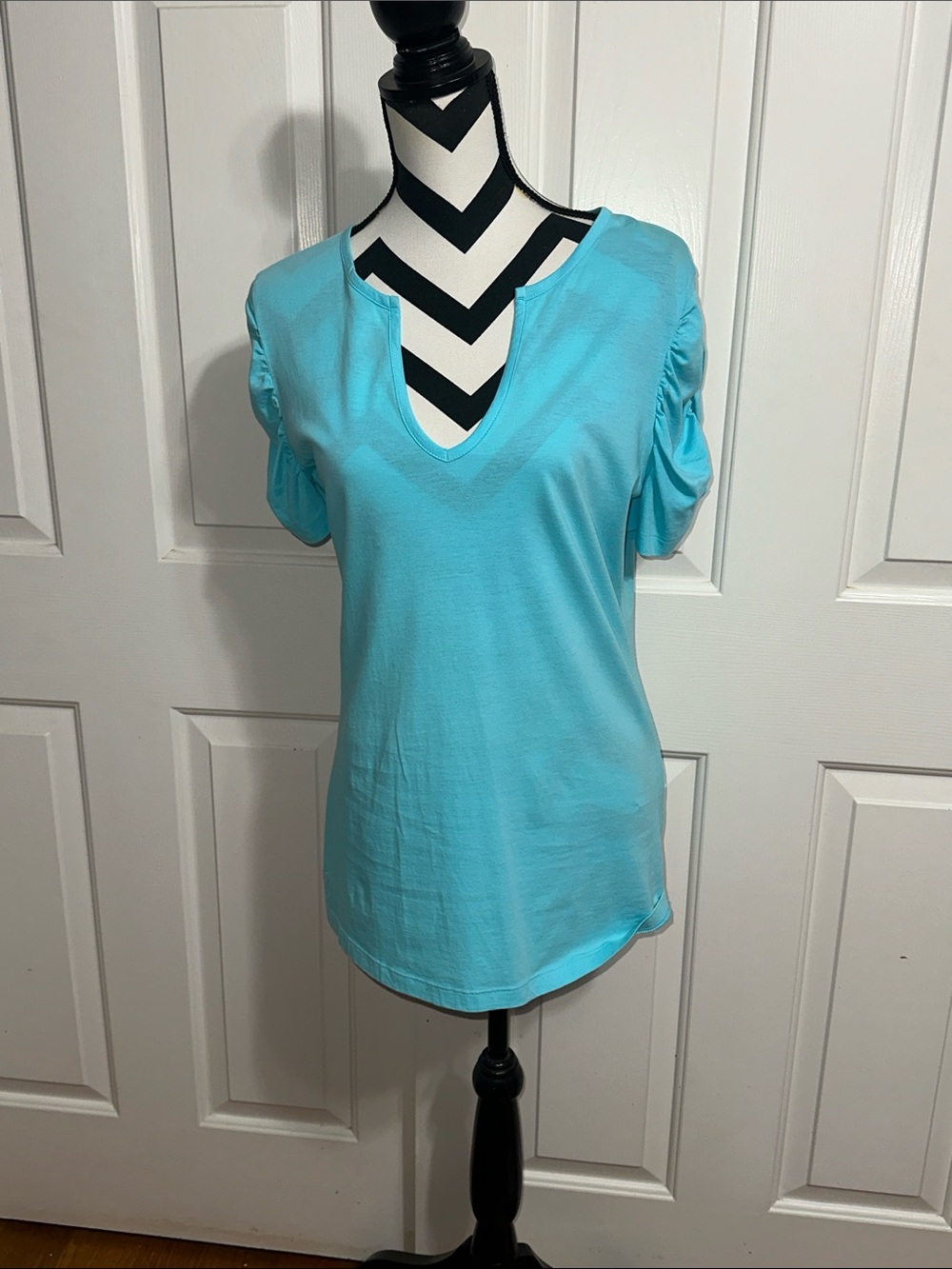 Lilly Pulitzer Light Blue V-Neck Short Sleeve Top